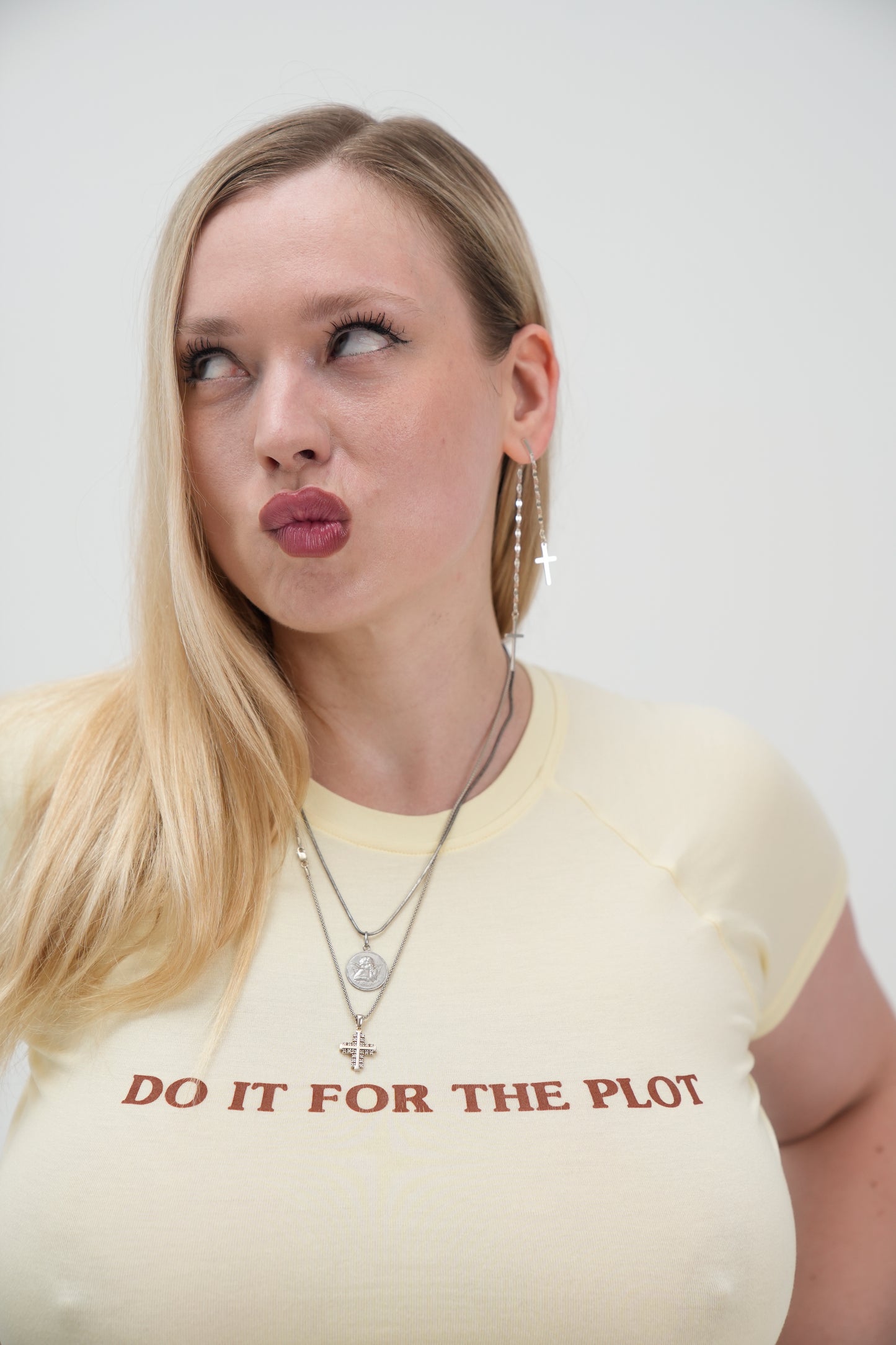 DO IT FOR THE PLOT